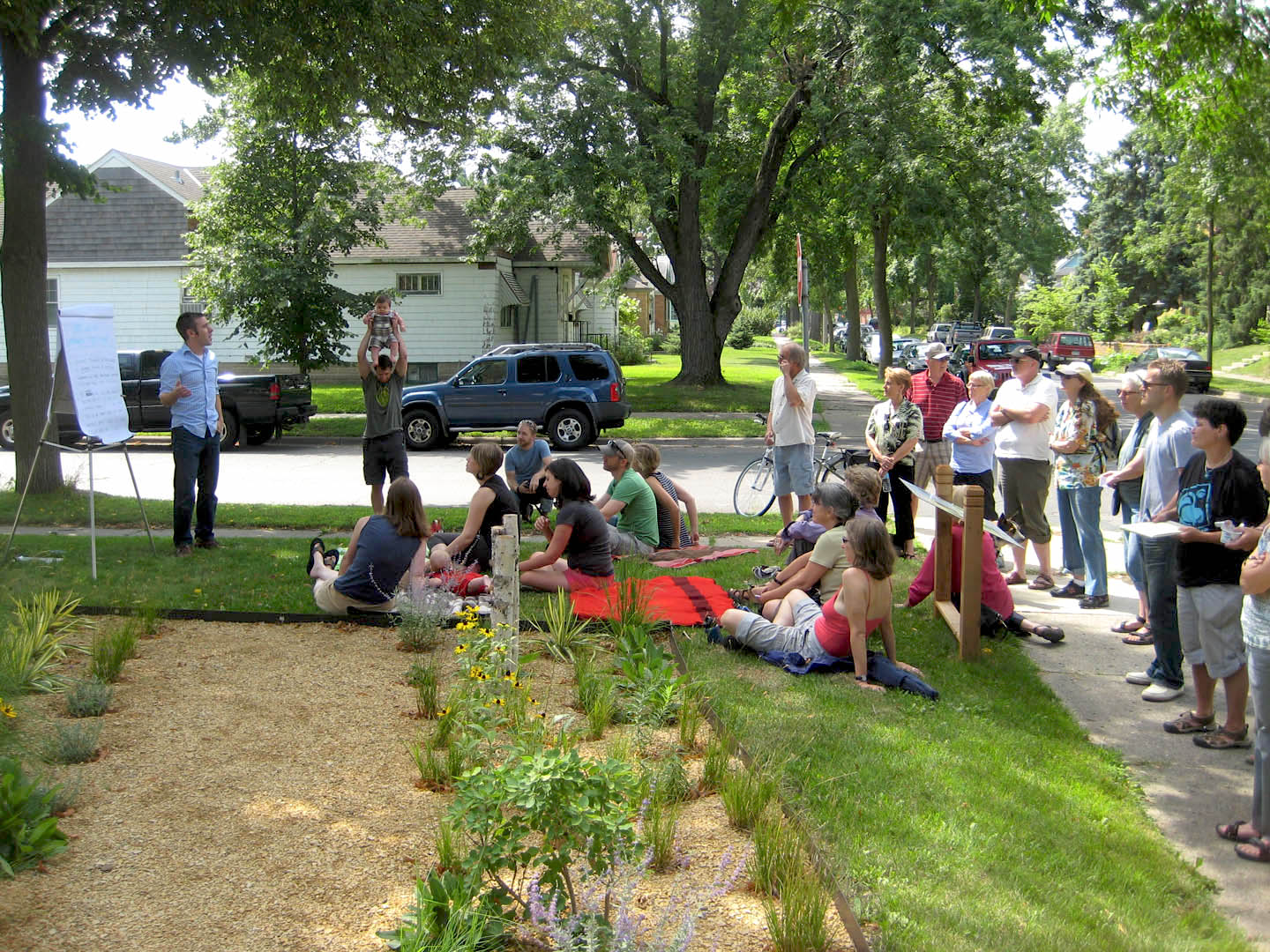 The on-site workshop John Kamp led in Longfellow on creating landscaeps without irrigation.